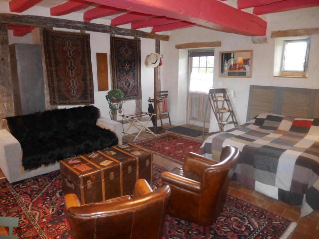 Le Vivier Hotell Challes Exteriör bild