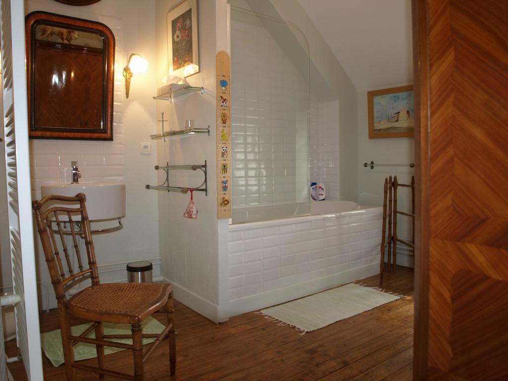 Le Vivier Hotell Challes Rum bild